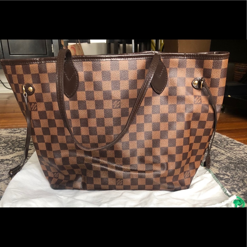 Louis Vuitton Neverfull MM; excellent condition